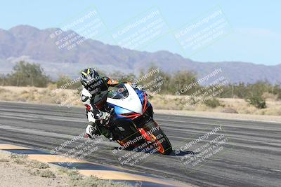 media/Dec-04-2025-Racers Edge (Thu) [[5ebc9f124d]]/3-B Group/3-Session 2 (Turn 7 Inside)/